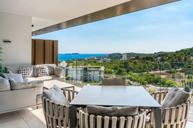 Contemporary coastal penthouse for sale in Paguera, Mallorca Southwest — photo 1