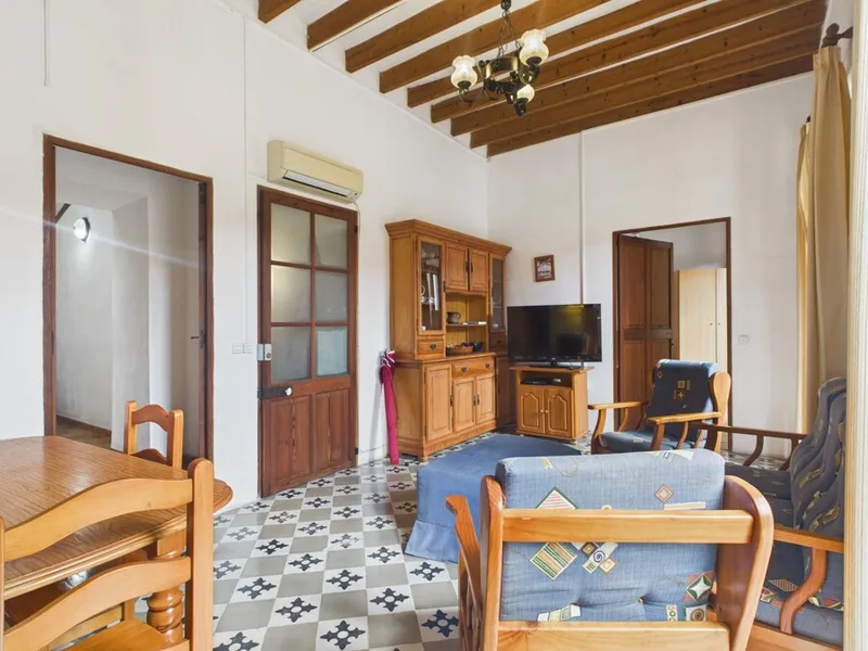 Charming House to Renovate with Pool and Garden in Lloseta — photo 8