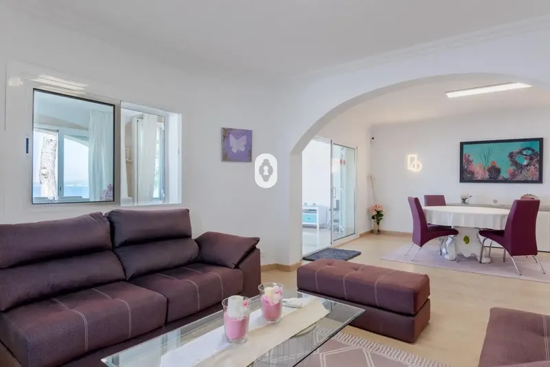 Inmoclaus presents an exclusive opportunity on the seafront. Two independent homes — ground floor and first floor with free ceiling — — photo 11