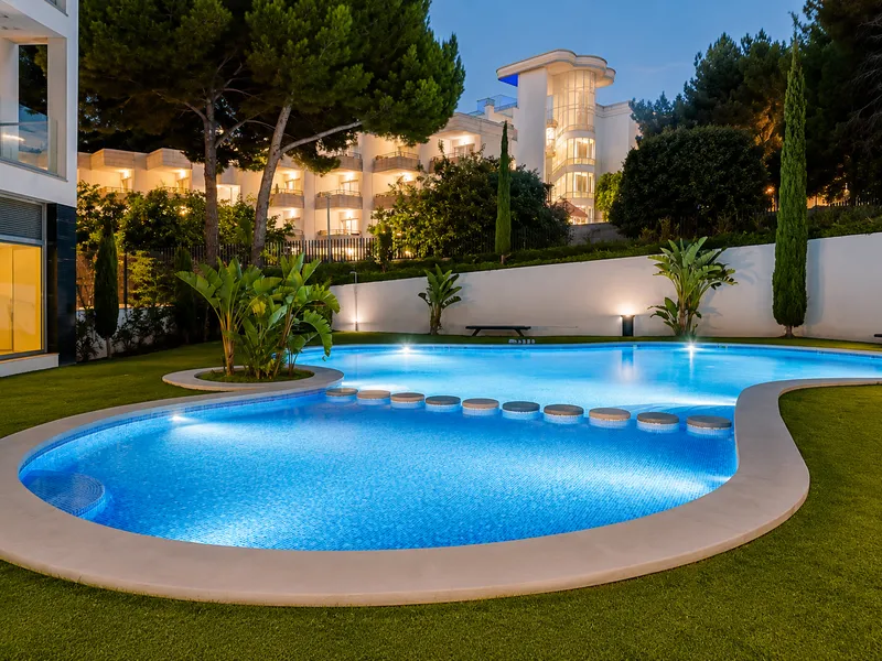 Modern Ground-Floor Apartment with a Private Garden in a Contemporary Residential Complex in Palmanova — photo 2