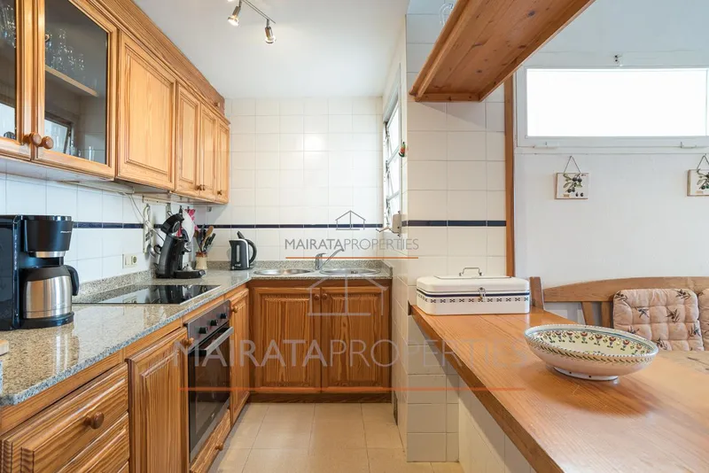 Seafront apartment for sale in Puerto de Alcudia with panoramic sea views, Mallorca. — photo 8