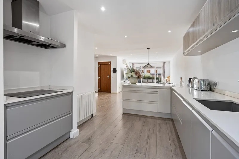 Quiet location house for sale in Portals Nous with sunny terraces and various terraces — photo 6