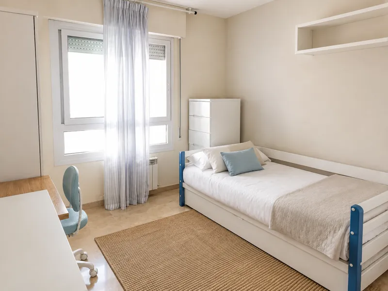 Ref. 1889; Beautiful 4-bedroom flat with terrace with sea views and parking space in Palma, for rent — photo 11