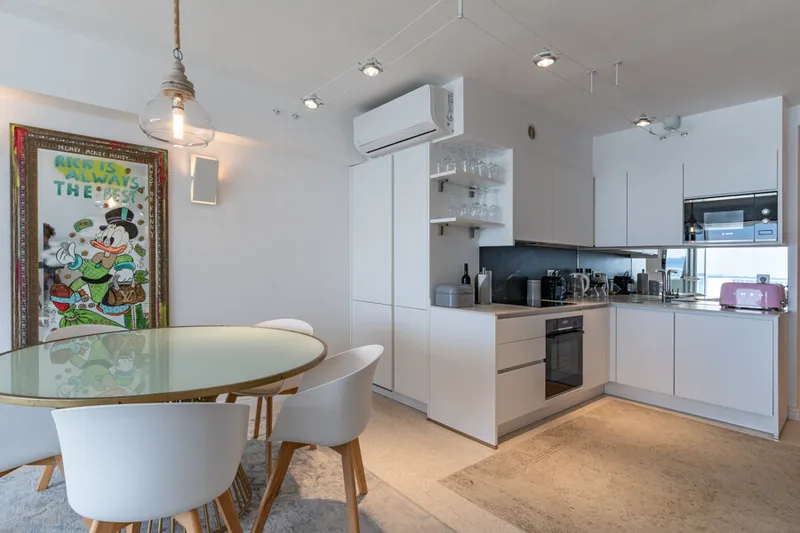 Amazing First Line Luxury Four-Bedroom Penthouse with Sea Views and Fantastic Terrace — photo 11