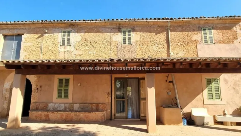 Large rustic finca to renovate in the Son Negre area, Felanitx. — photo 1