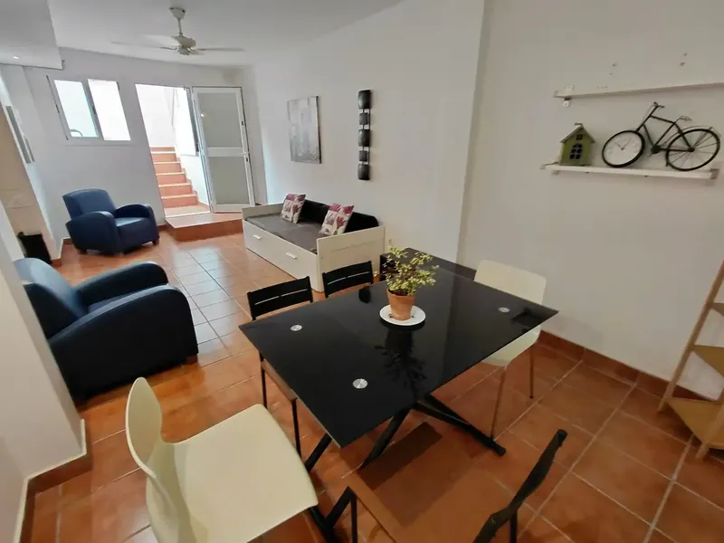 Lovely 2-bedroom ground floor with terrace for temporary rental, maximum 11 months in Palma, Cala Mayor area — photo 2
