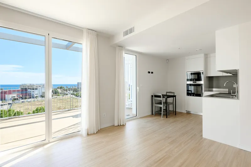Penthouse with private terrace and sea views in Nou Llevant — photo 9