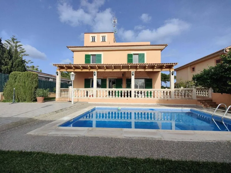 Hotel in Cala Millor, Province of Balearic Islands — photo 1