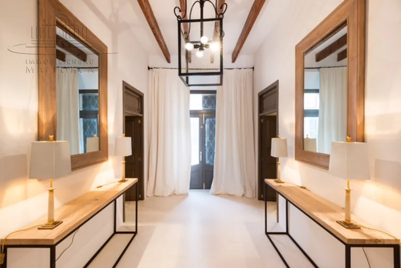 Charming townhouse with lots of flair! — photo 1