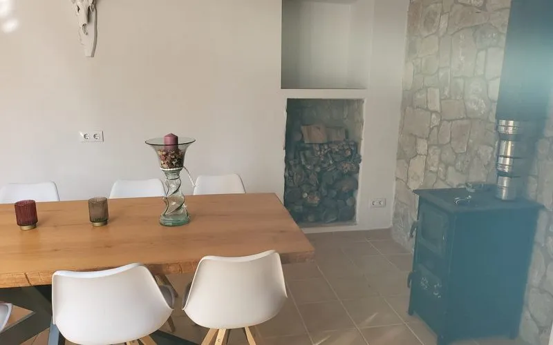 Elaborately renovated townhouse with a lot of charm — photo 9