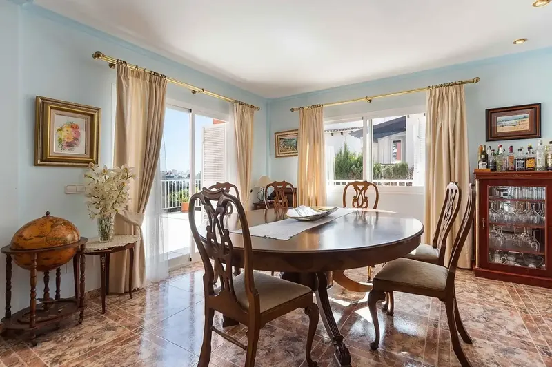 Beautiful chalet with pool and open views in a quiet residential area of the charming village of Palmanova — photo 4
