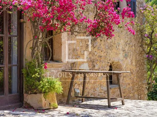 510m² country house with 206,000m² garden for sale in Manacor — photo 10