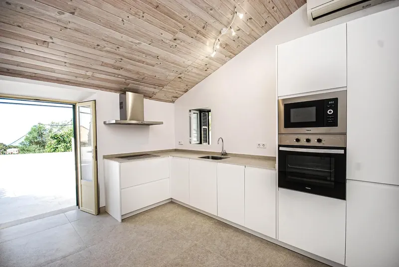 Charming Village House in Galilea - Fully Renovated and Ready to Move In — photo 12