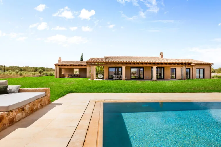 Newly built country house on the outskirts of Santanyi — photo 1
