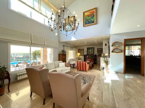 Elegant villa for sale in Sant Marçal with pool and views of the Bay of Palma — photo 6