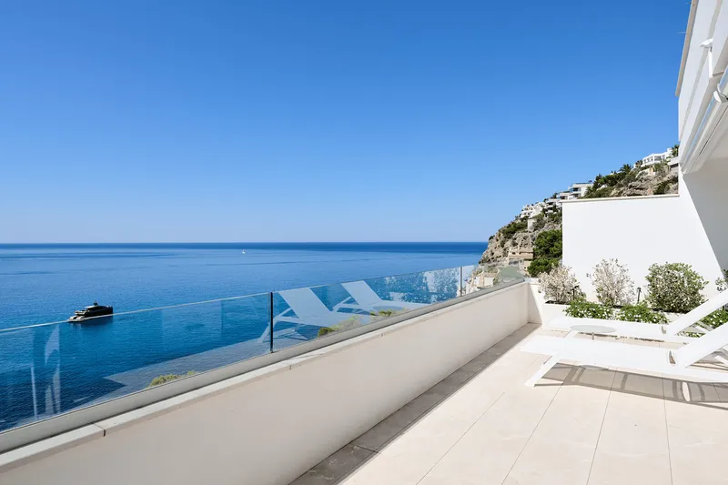 Flat with terrace and pool in Cala Llamp — photo 2
