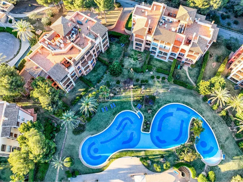 Wonderful apartment in a beautiful community in Nova Santa Ponsa — photo 1