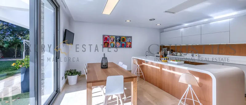 Modern villa in Nova Santa Ponsa with large plot and partial sea views — photo 6