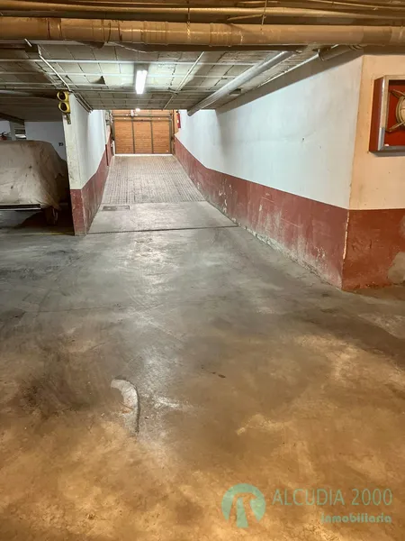 Garage — photo 1