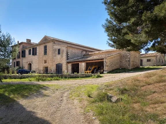 Investment! Historic property in Paguera with many possibilities — photo 7