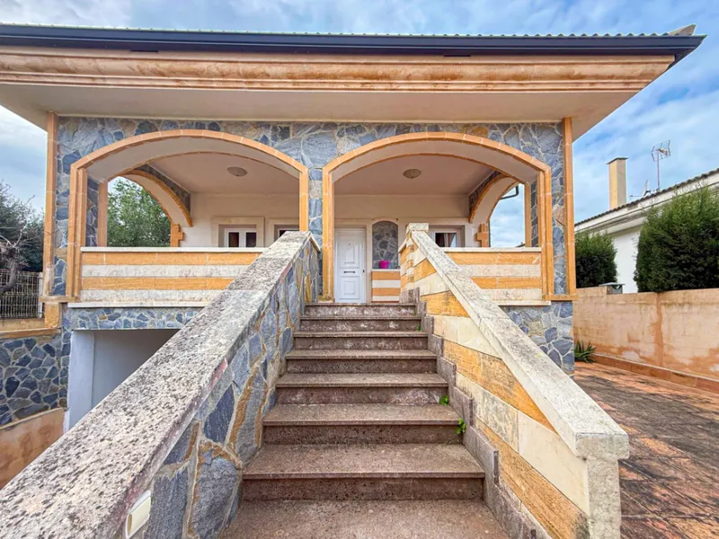 Chalet with parking 200 meters from the sea, with space for... — photo 5