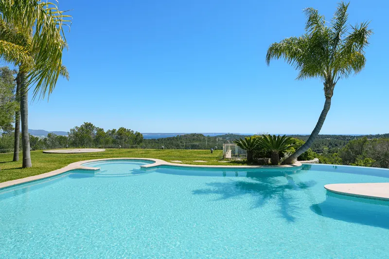 Lavish villa in Son Vida with breathtaking views and absolute privacy — photo 4