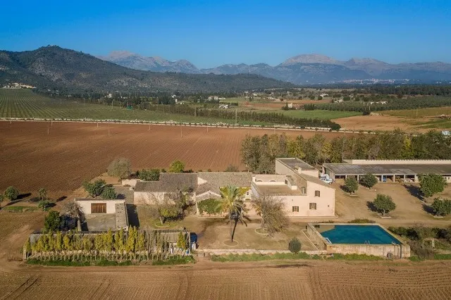 Enormous Mallorca country property with investment potential for sale in Llubí, Mallorca — photo 5
