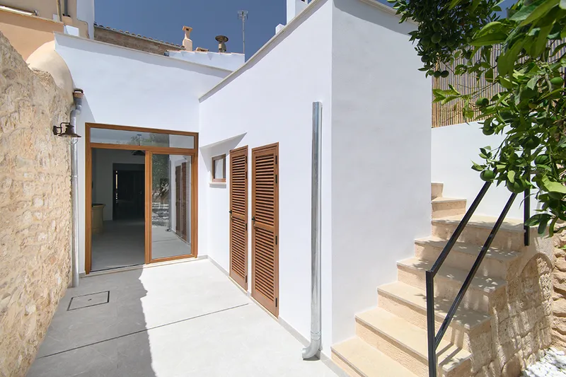 Mediterranean Charm in Llucmajor - House with Patio, Pool and Barbecue — photo 10