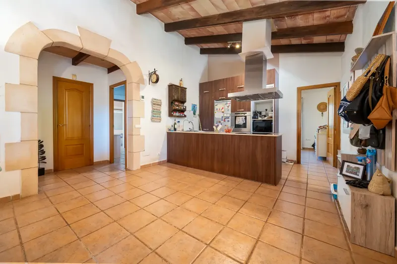 If you are looking for the peace of the Mallorcan countryside without the headaches of a renovation, this house in Algaida is your definitive crush. — photo 10