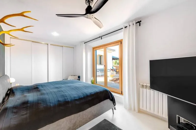 Self-Sufficient Designer Finca with Stylish Guest Accommodation in an Idyllic Setting — photo 8