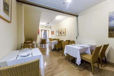 Business - Binissalem (Centro), Built Surface 161m², 1 Room, 3 Bathrooms — photo 11