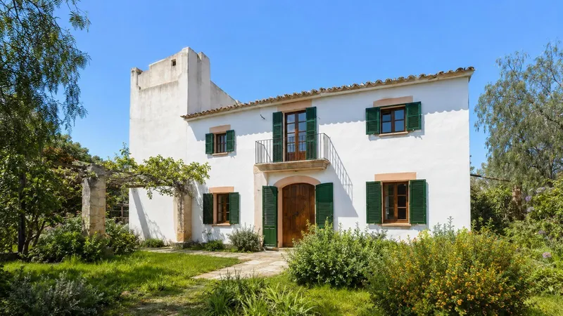 Mallorcan finca for renovation with flat land and safareig — photo 2