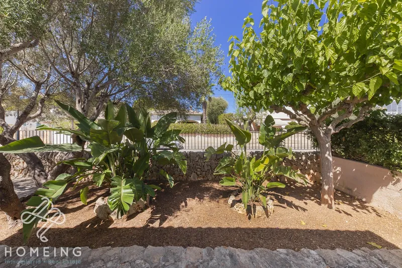 Chalet 200 meters from the sea, with 3 bedrooms, garage, terraces and large garden — photo 8