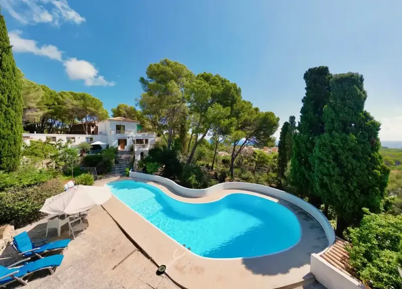 This large family villa is for sale in the seaside village of Font De Sa Cala, near the castle town of Capdepera — photo 1