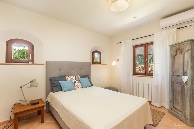Picture-book finca with plenty of privacy in exclusive villa park — photo 12