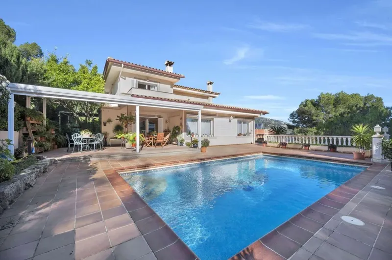 Mediterranean Villa for Sale in Luxury Area of Cas Catala — photo 3
