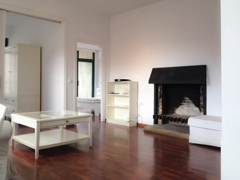 Spacious apartment for renovation with two bedrooms, two bathrooms, terrace, lift and parking in El Terreno — photo 1
