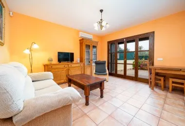 Townhouse with terrace, garage and 3 bedrooms in Es Llombards (Santanyí) — photo 3
