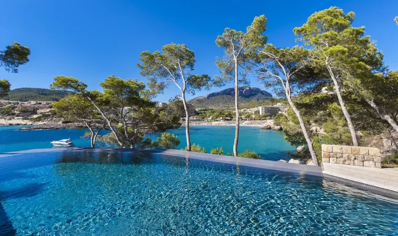 Mallorca Next Properties - Magnificent villa on the seafront — photo 9