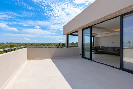 Son Gual, modern new-build villa with infinity pool and spacious terraces in Son Gual — photo 5