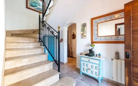 A house that tells stories and makes room for new ones – townhouse in the center of Santanyí — photo 2