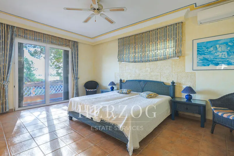 Residence with sea views, private pool and lots of privacy, centrally located and close to the beach in Paguera — photo 11
