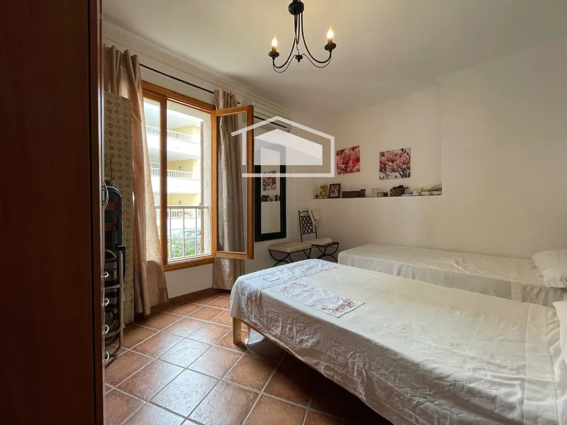 From September: ground floor in the port area with 2 bedrooms and large terrace — photo 3