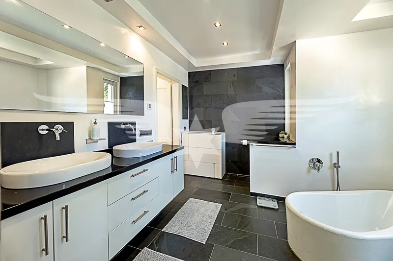 Nova Santa Ponsa | Elegant Villa with Pool, Sauna & Gym — photo 11