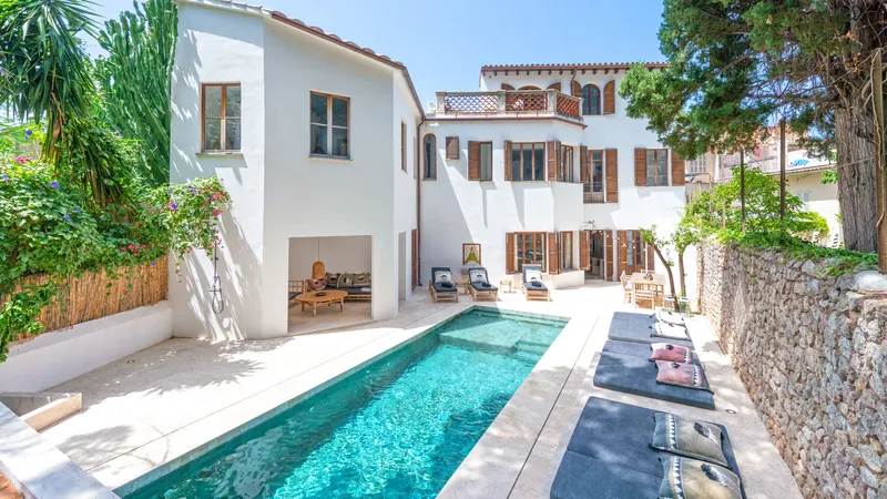 Impressive townhouse with large terrace, private pool and stunning mountain views in Sóller — photo 1