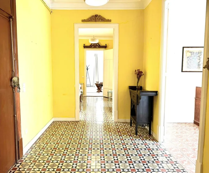 Spacious and Bright Old Town Apartment in Palma — photo 1