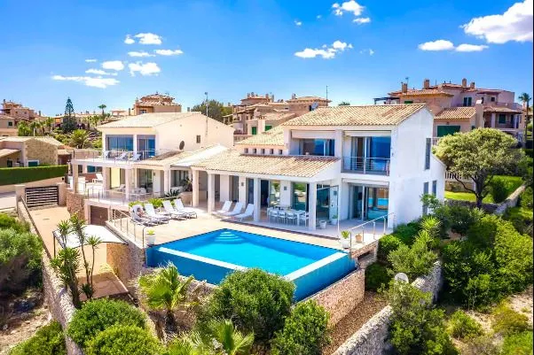 Frontline Luxury Villa with ETV License and Breathtaking Sea Views in Cala Magrana – Mallorca — photo 4