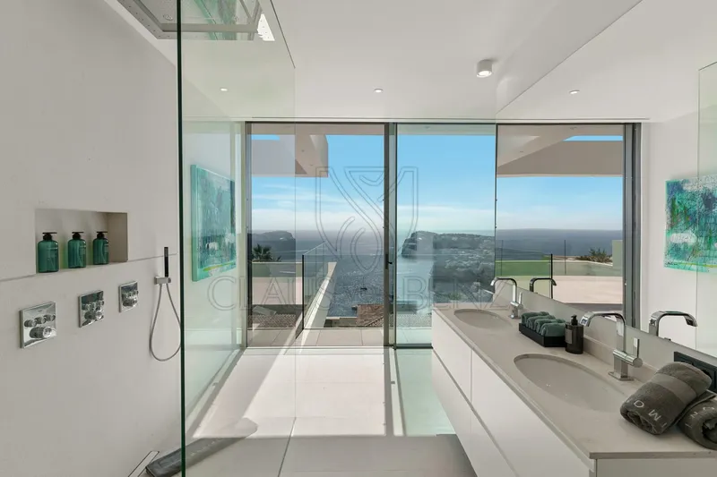 Luxury villa of superlatives in Cala Llamp / Port d'Andratx — photo 12