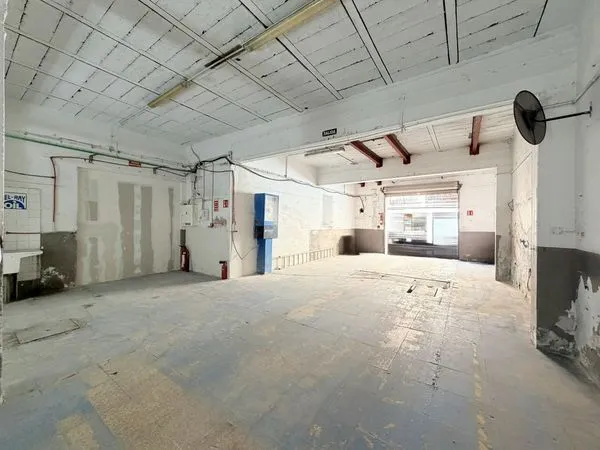 Commercial premises on Calle de l'Infant Pagà s/n, Camp Redo — photo 1