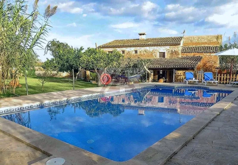 Country house for rent in Santanyí — photo 1